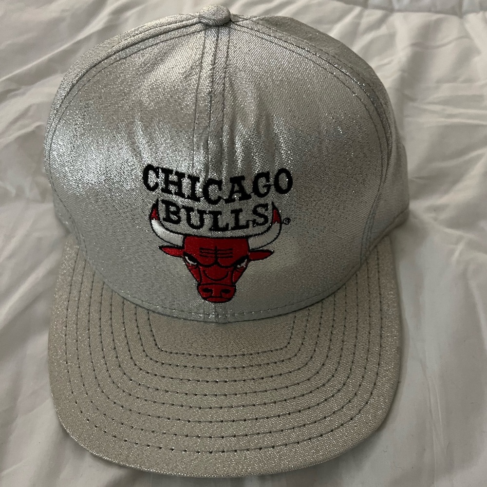 Vintage Chicago Bulls Basketball AJD Snapback Hat Cap Silver Made in USA NWOT - Picture 1 of 6